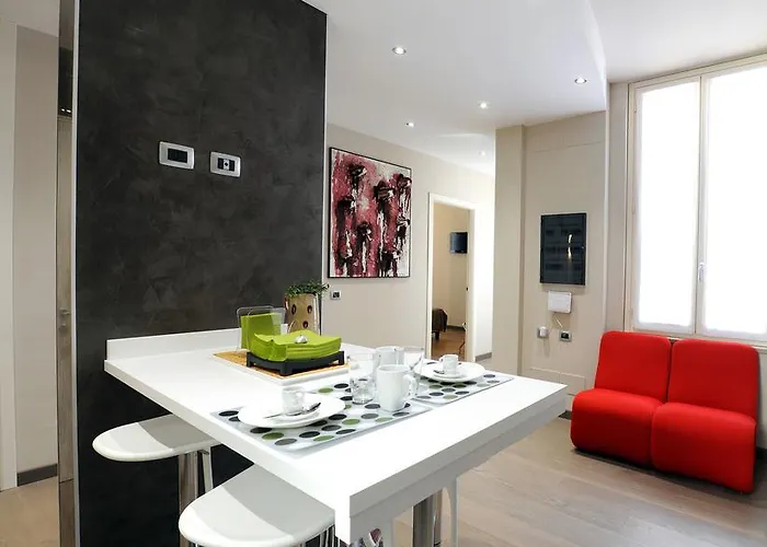 Opera Bed and breakfast 3*